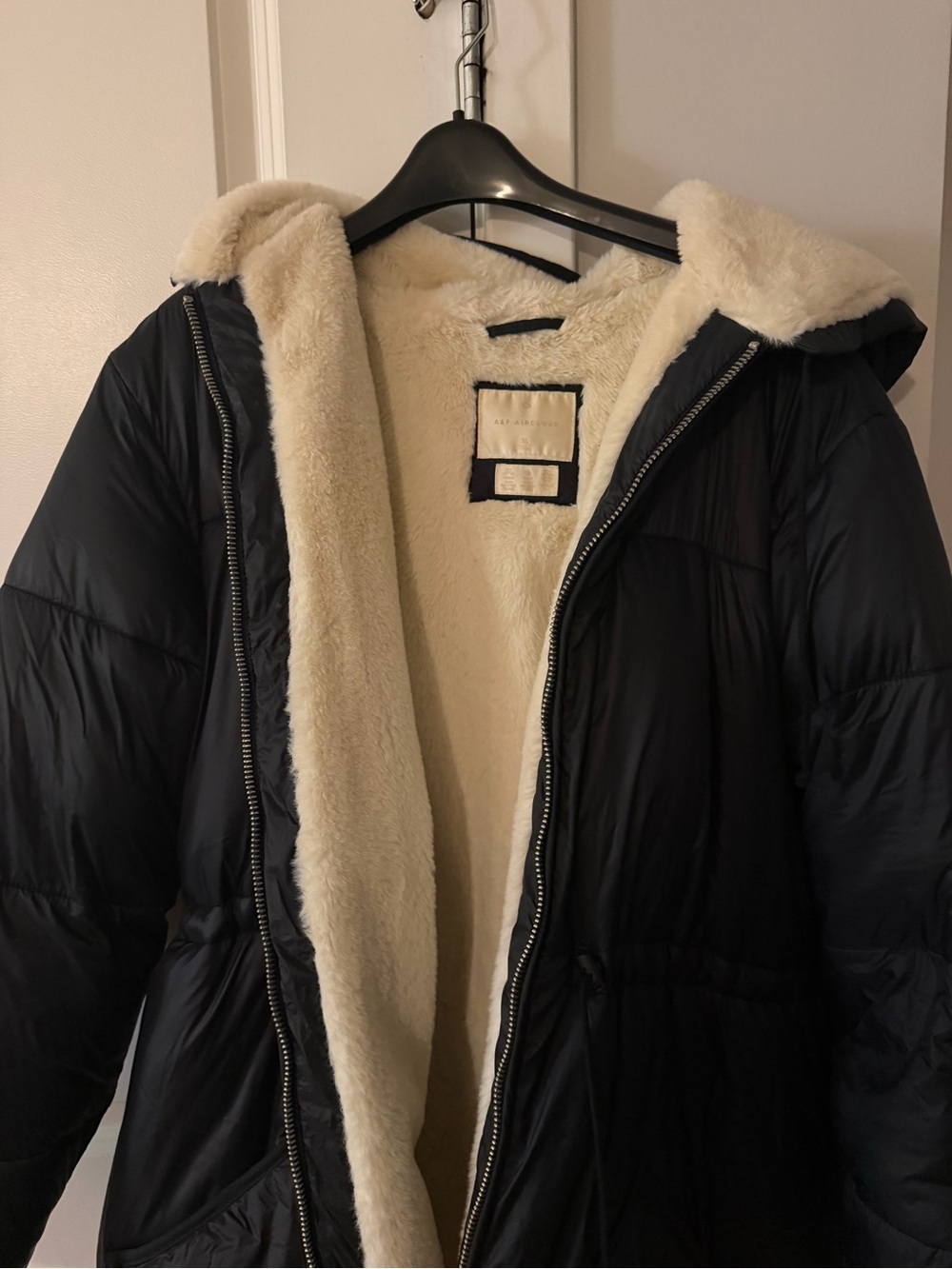 Abercrombie Air Cloud Puffer Parka - Picture 3 of 6